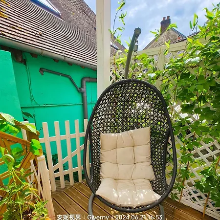 Le Coin Des Artistes * Giverny