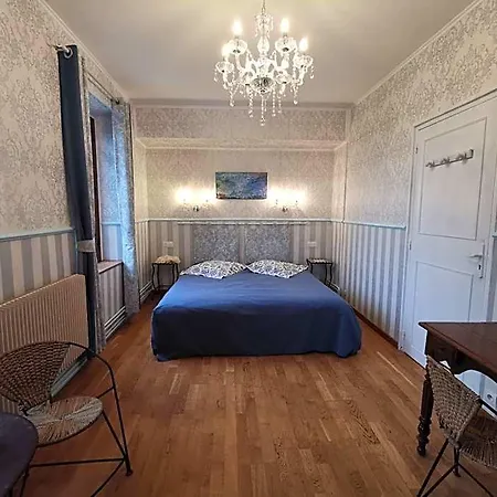 Le Coin Des Artistes Bed & Breakfast